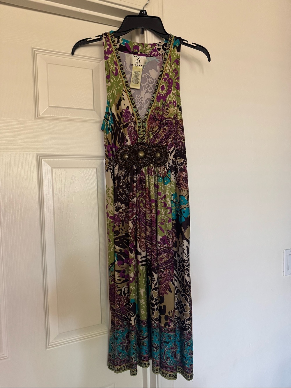 BOHO BOHEMIAN floral print sleeveless maxi dress with a beaded waistband size LG